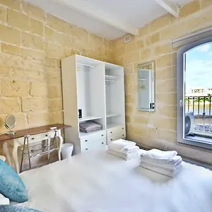 Eight Point Living Br6 Holiday home